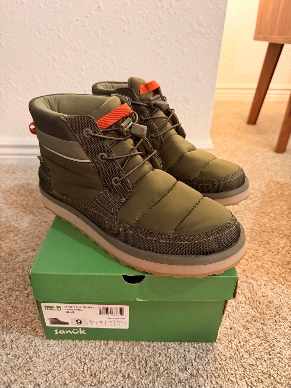 Sanuk Puffy Chiller Mid 2 - size 9 - olive